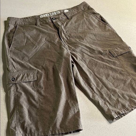 BKE Hybrid Streych Standard Fit Brown Cargo Shorts Relaxed Fit Size 33/13 - Picture 1 of 8